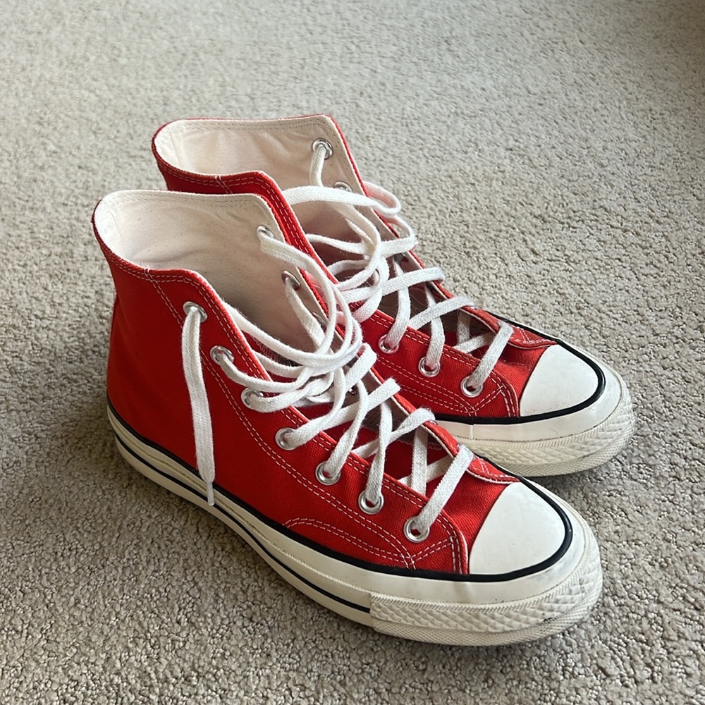 Red converse